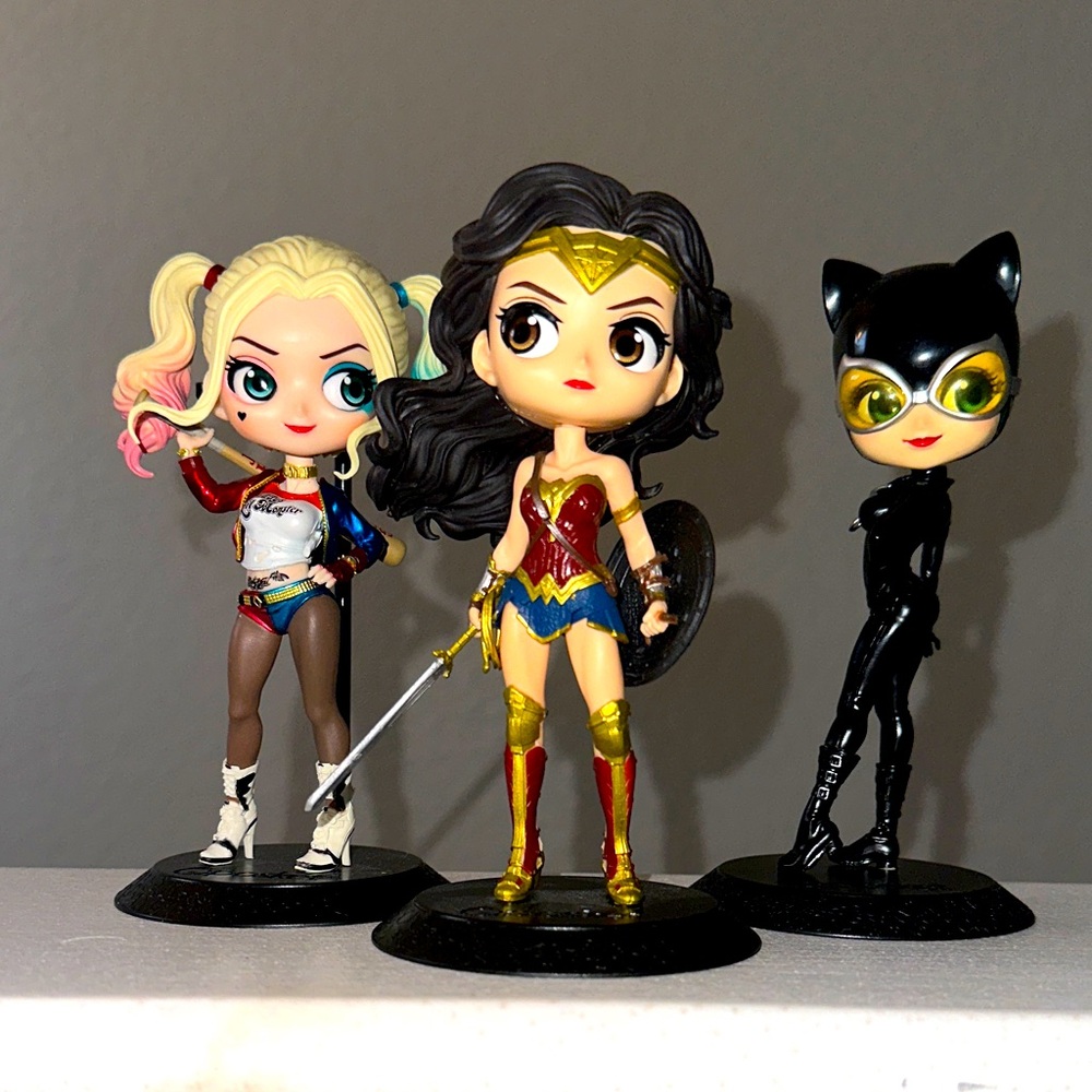 Set of 3 DC Qposket figures. Out of box. Wonder Woman, Harley Quinn, Catwoman.